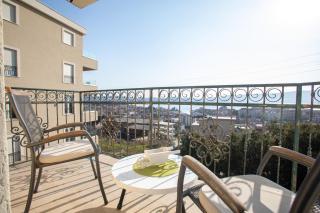 Twin Street Apartments - 8