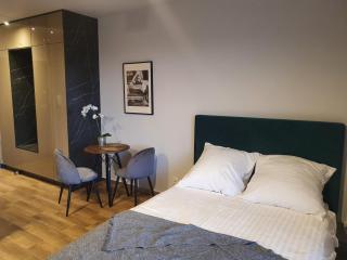 APARTAMENT W CHMURACH- 15 PIĘTRO OSIEDLE TYSIĄCLECIA- parking w hali garażowej, wielki taras z leżakami i widokiem na zachód słońca - Katowice - 6