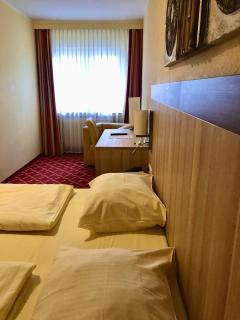 Montana Hotel Köln-Bonn Airport - 1