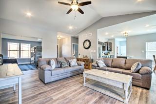 Dock and Fire Pit Lakefront Rocky Mount Home! - Rocky Mount - 8