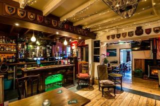 Manorbier Castle Inn Sunset Room - Tenby - 1