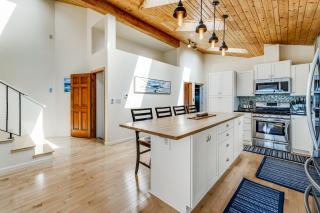 The White Anchor - 1