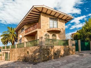 Holiday home in Santiago de Compostela with swimming pool - Eirapedriña - 4