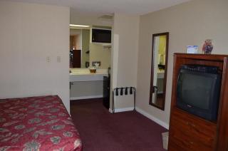 Airport Inn - 1