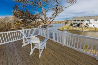 Back Bay Getaway - 9