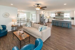 Back Bay Getaway - 9