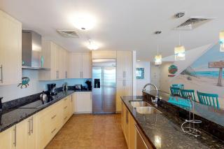 The Sanctuary - Rock Lobster Penthouse B407 - 3