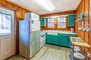 Charlotte's Cabin - Waynesville - 2