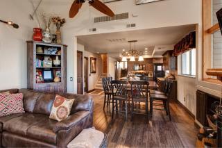 RedPine Condominums T-19 - 7
