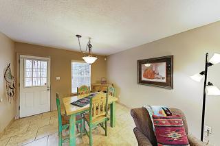 Closson Charmer Apt 2 - Santa Fe - 9