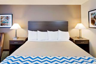 Travelodge by Wyndham Aberdeen - 1