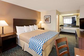 Travelodge by Wyndham Aberdeen - 2