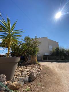 Studio proche de la plage de l'almanarre - 1