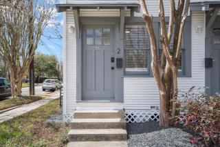 Historic Heights Artist Boho Bungalow - 3