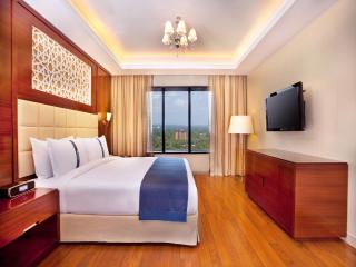 Holiday Inn Cochin by IHG - Cochin - 8