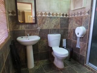 Akweja Bed and Breakfast Accommodation - 2