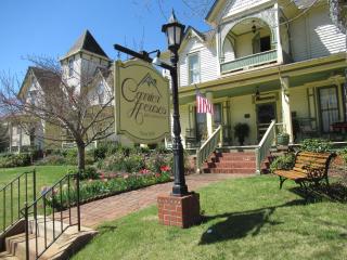 Carrier Houses Bed & Breakfast - Rutherfordton - 9