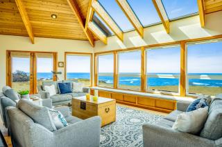 Pelican House - Fort Bragg - 6