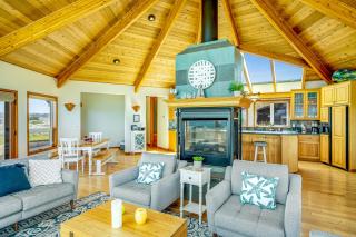 Pelican House - Fort Bragg - 5