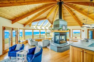 Pelican House - Fort Bragg - 3