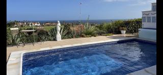 house private heated pool amazing view on golf ocean 3 bedrooms 3 bathrooms 6 to 8 adults 3-17 years old children being considered adults and in addition 0-2 years old children are welcome for free - San Miguel de Abona - 0