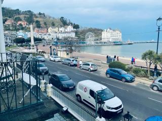 Merrion Hotel - Llandudno - 8