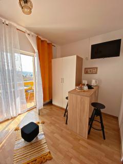 The Manzoni family 5 - 7