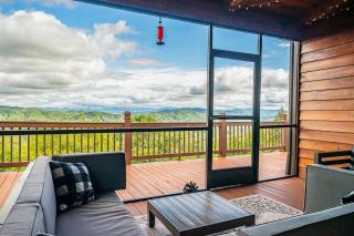 Spacious Murphy Cabin with Game Rooms and Mtn Views! - Murphy - 9