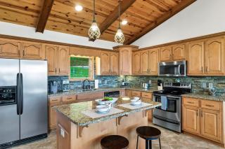 Game Rooms and Views Spacious Mtn Cabin in Murphy! - 4