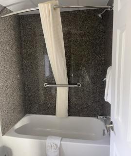 Budget Inn - Port Hope - 1