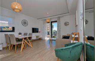 Beautiful Apartment In Baska Voda - Baška Voda - 7