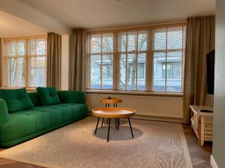 140 m2 groot appartement -midden in het centrum- 2022 kompleet gerenoveerd - Domburg - 1
