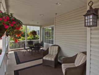 Coshocton Village Inn & Suites - 4