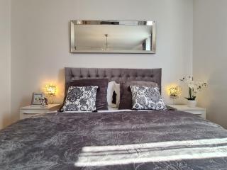 Luxurious Apartment Majda, 2 bathrooms and free parking - 4