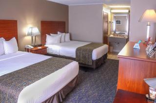 Quality Inn Austintown-Youngstown West - 5