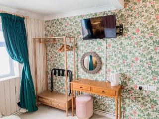 The Townhouse 101 - 2