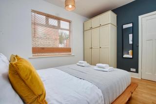 Stylish 2 Bedroom Flat - Close To Newcastle City Centre - 2