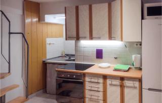1 Bedroom Stunning Apartment In Cres - 8