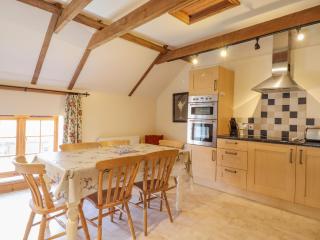 Hayloft Cottage - 3