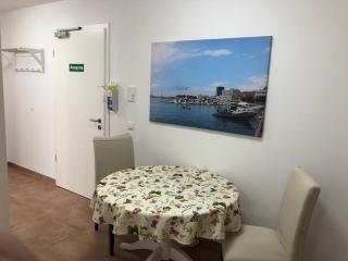 Pension Chen mit 2 Schlafzimmern, EBK, separat Balkon - Griesstätt - 1