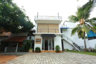 White House Holiday Resort - Matara - 0