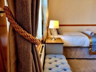 Inverness City 3 bedroom house free parking - 0