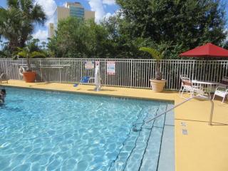 Best Western Plus Universal Inn - Newly Renovated! - Orlando - 9