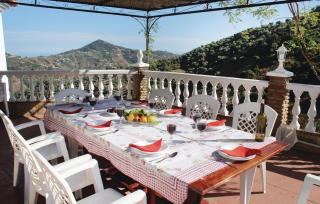 4 Bedroom Amazing Home In Corumbela - Corumbela - 4