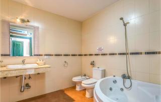 Amazing Home In Posadas - 3