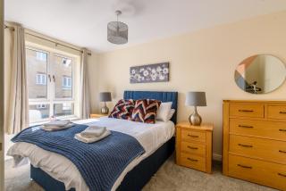 Charming & Spacious 3BR With Private Parking Near Ipswich - Ipswich - 4