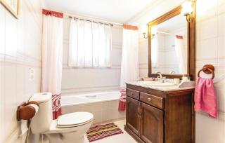 Amazing Home In Torrox Costa With Wifi - 9