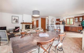 Gorgeous Home In Nessa - 6