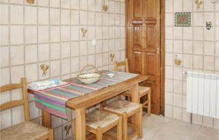 Gorgeous Home In Piloña With Kitchen - La Piñera - 8