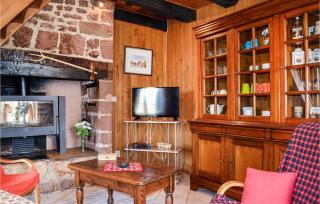 Gorgeous Home In Badefols Dans - Teillots - 8
